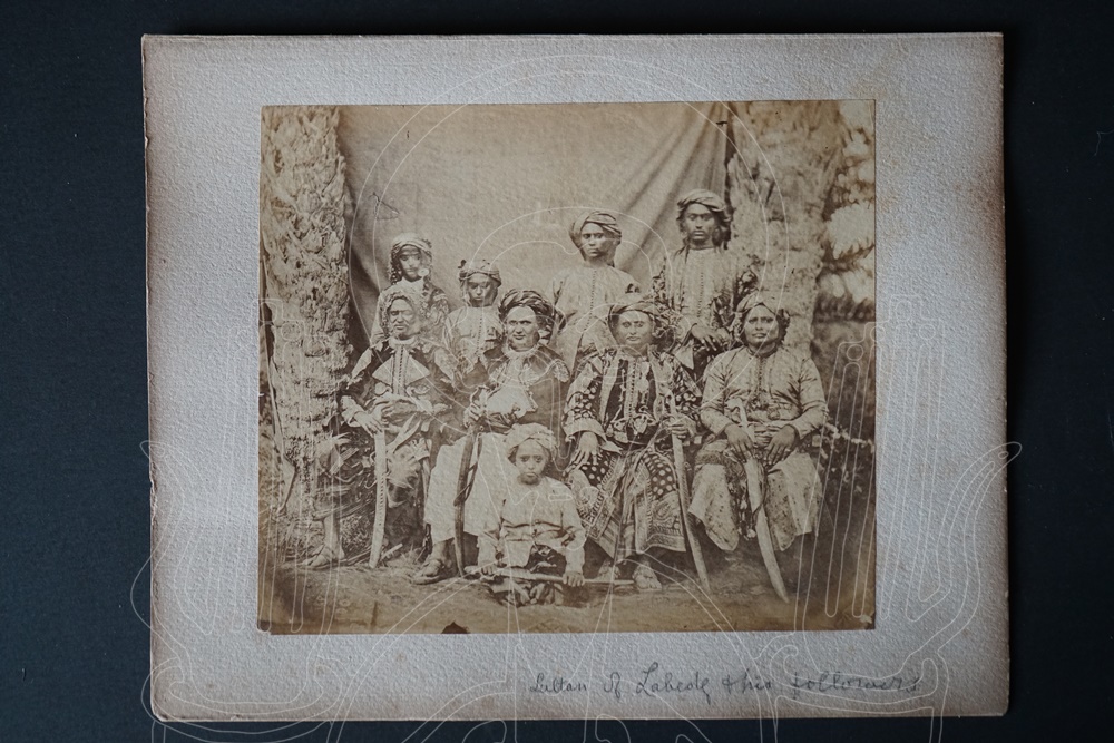 The Sultan of Lahej and his family.