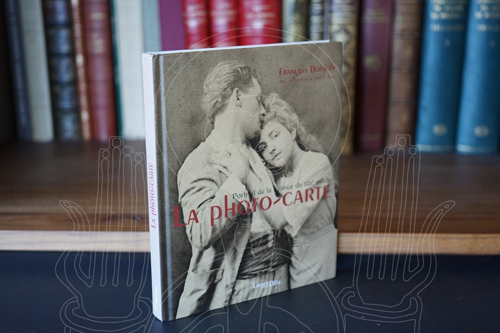 La photo-carte : portrait de la France du XIXe siècle.