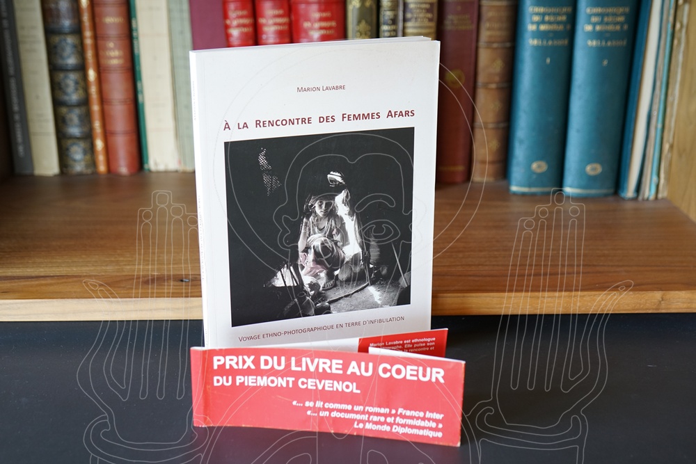 À la rencontre des femmes afars. Voyage ethno-photographique en terre d'infibultation.